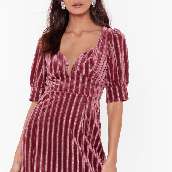 NEW 🌺 Velvet Glitter Mini Dress NWT - Picture 1 of 6